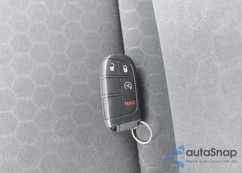 2019 Jeep Compass Latitude 4X4 z USA, uszkodzony, nr VIN 3C4NJDBB8KT741852